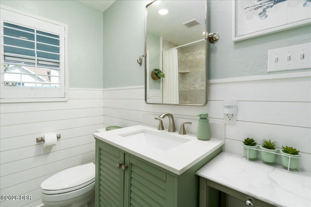 301 N Pine Street, New Smyrna Beach, FL 32169 Photo