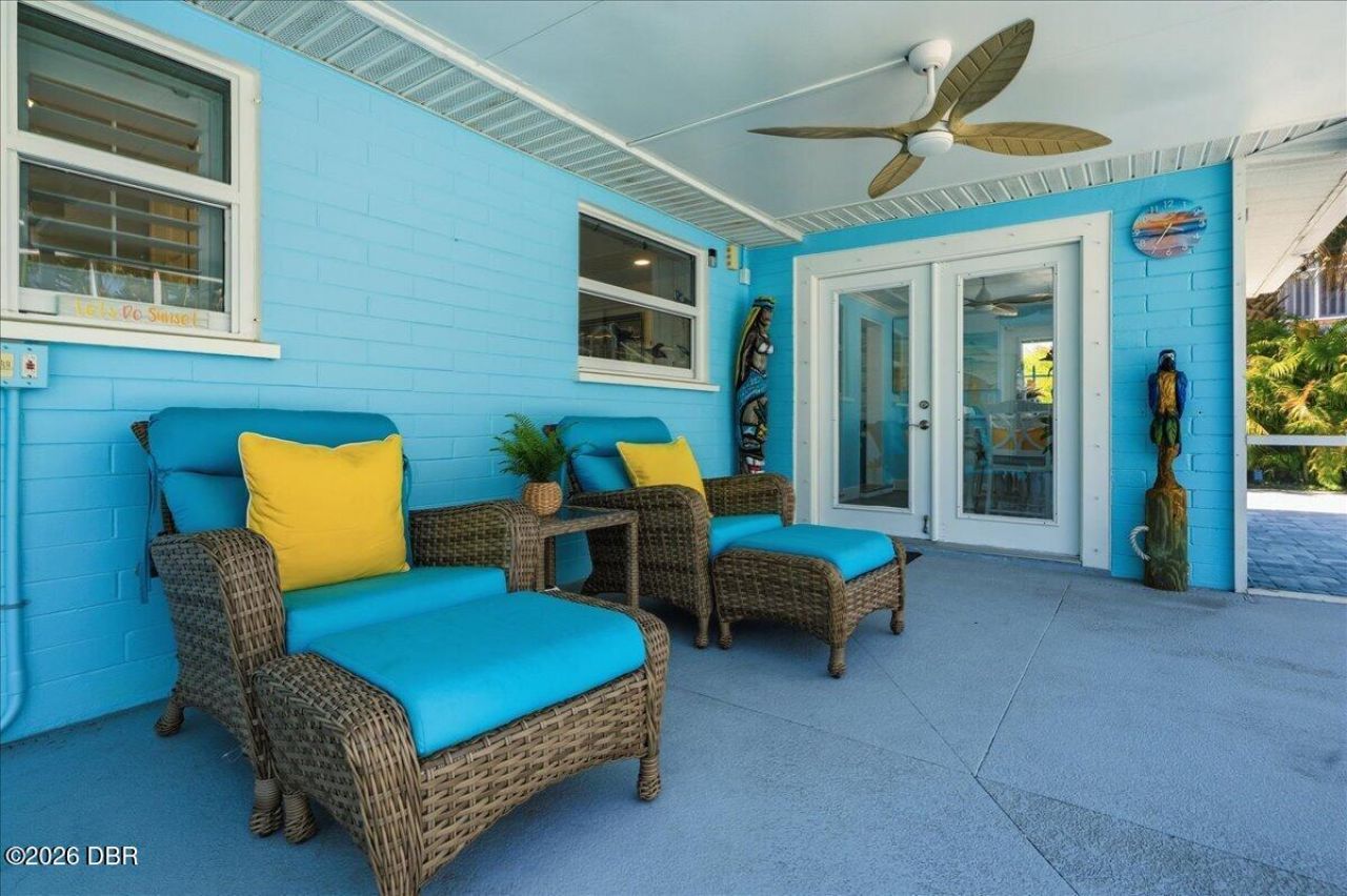 301 N Pine Street, New Smyrna Beach, FL 32169 Photo