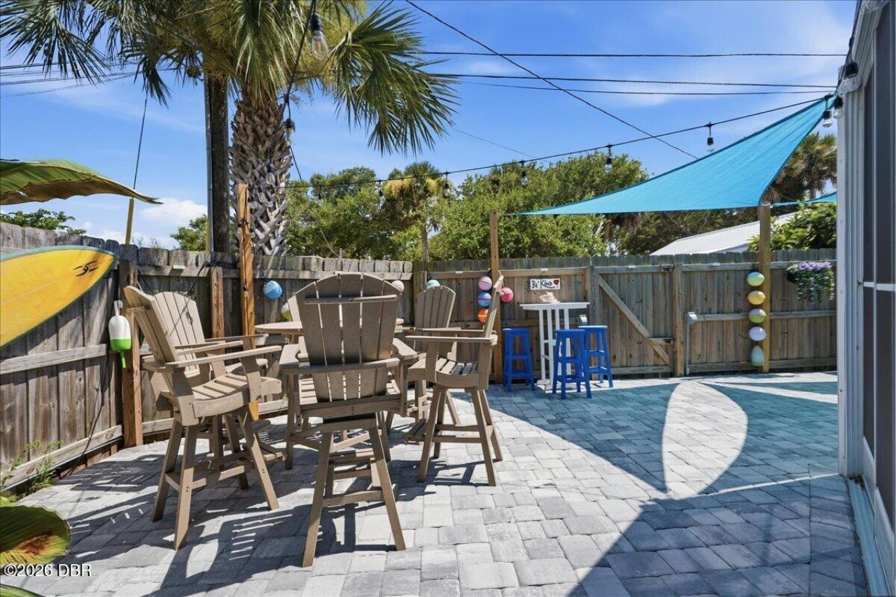 301 N Pine Street, New Smyrna Beach, FL 32169 Photo