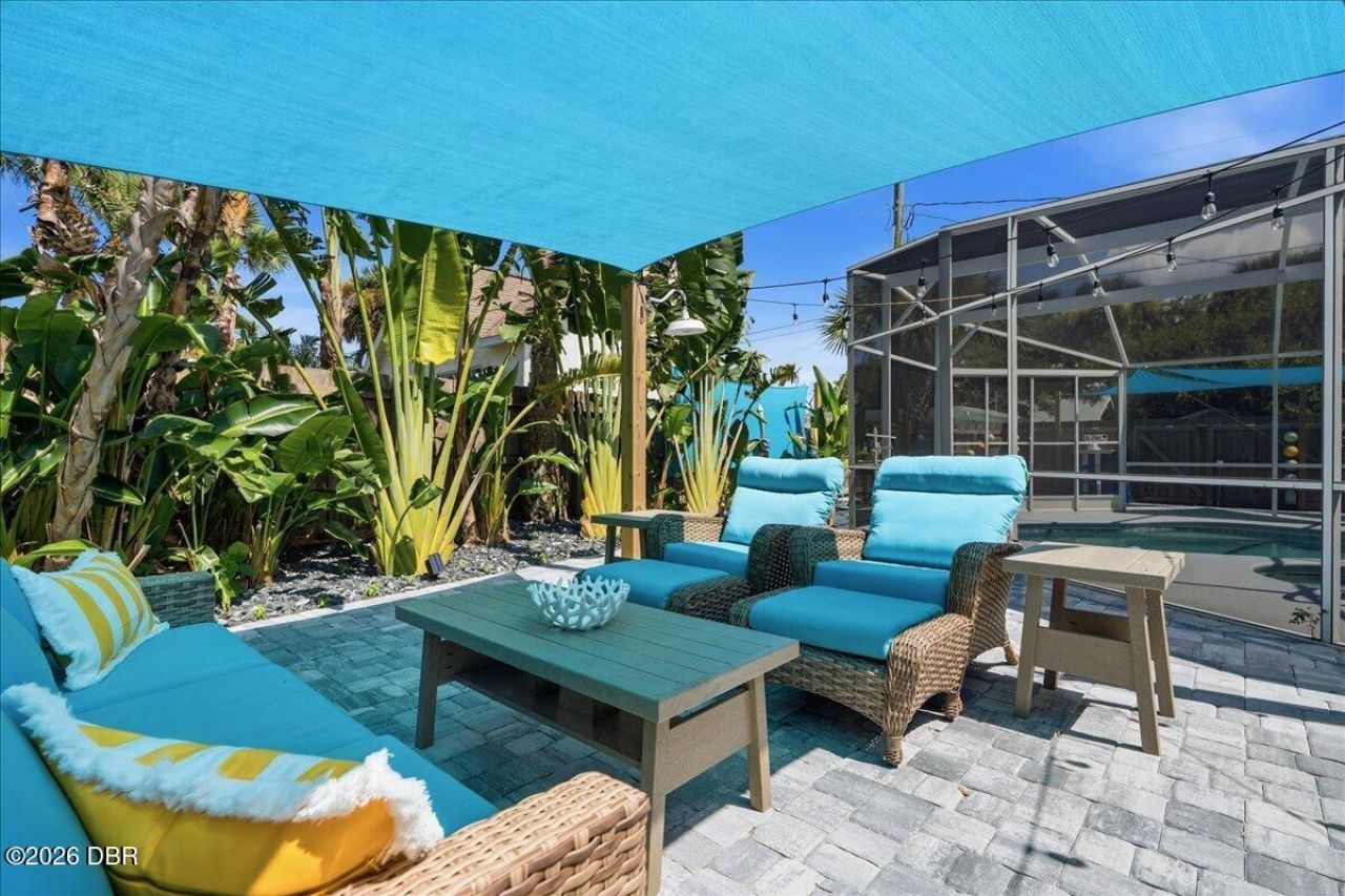301 N Pine Street, New Smyrna Beach, FL 32169 Photo