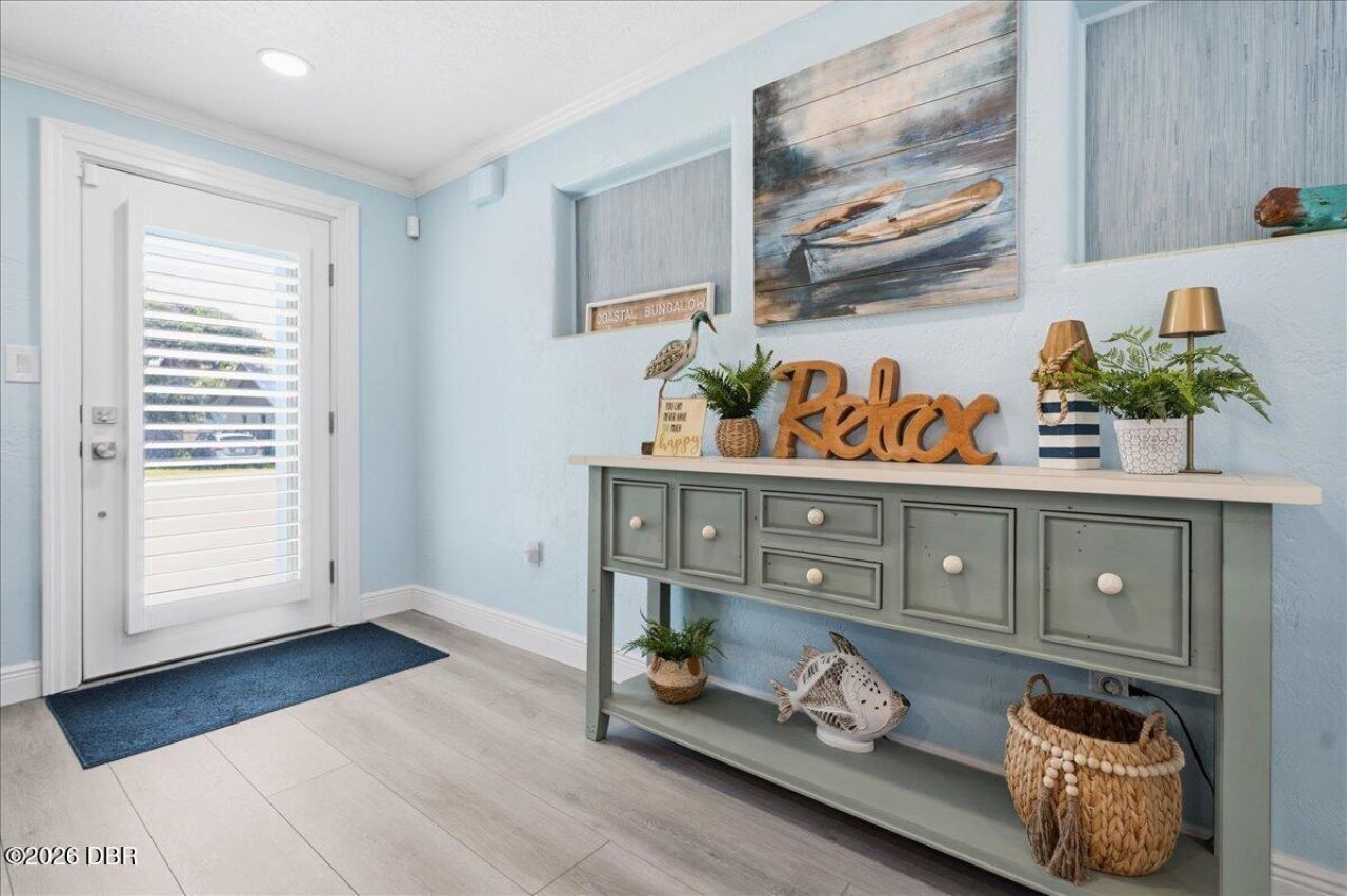 301 N Pine Street, New Smyrna Beach, FL 32169 Photo