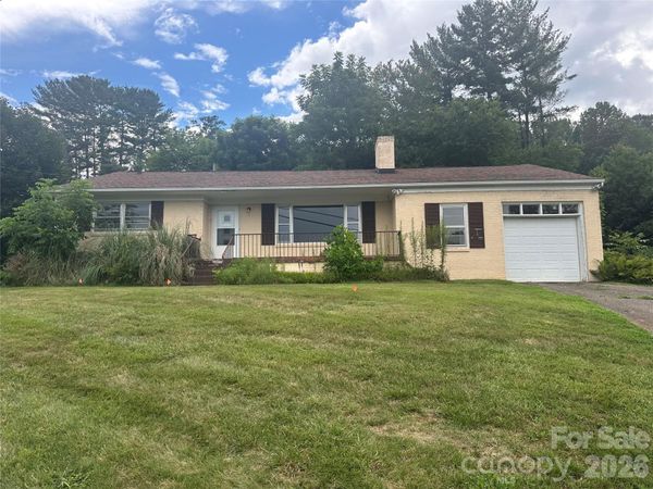 610 Enka Lake Road , Candler, NC 28715