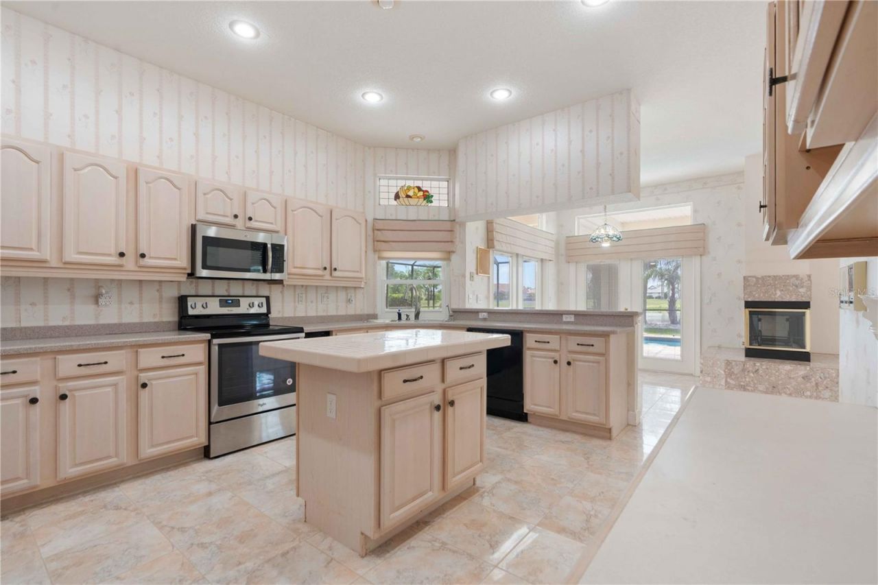 2122 Platinum Drive , Sun City Center, FL 33573 Photo