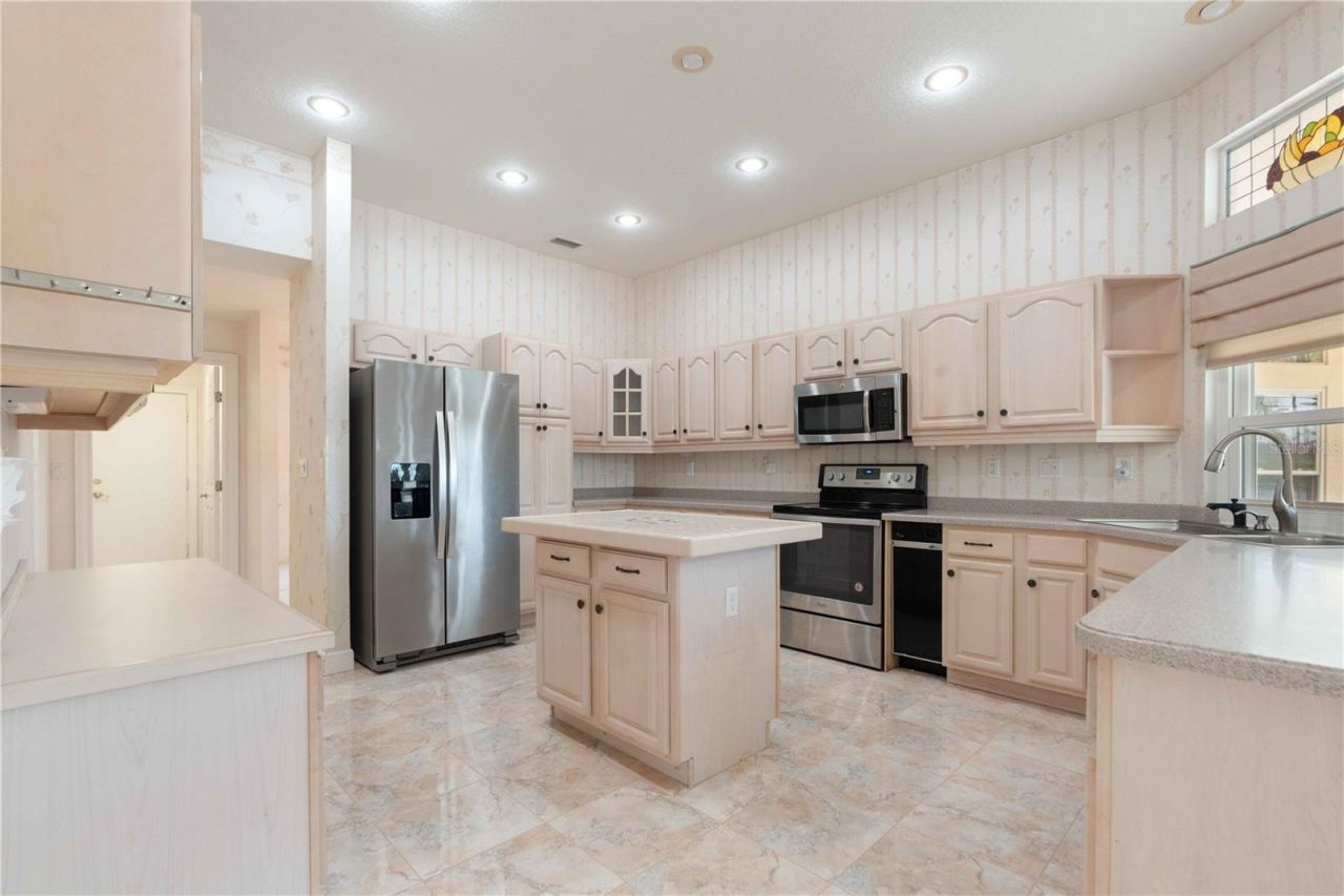 2122 Platinum Drive , Sun City Center, FL 33573 Photo