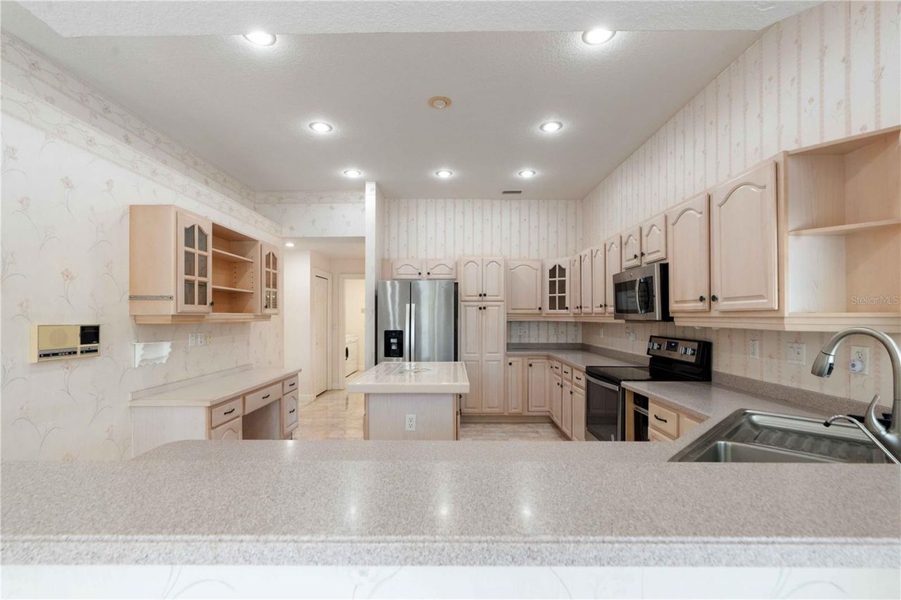 2122 Platinum Drive , Sun City Center, FL 33573 Photo