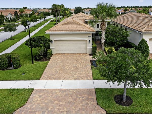 20016 SW Caserta Way, Port St. Lucie, FL 34986