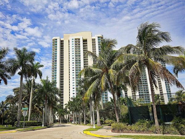3000 Oasis Grand BLVD, Unit 505, FORT MYERS, FL 33916