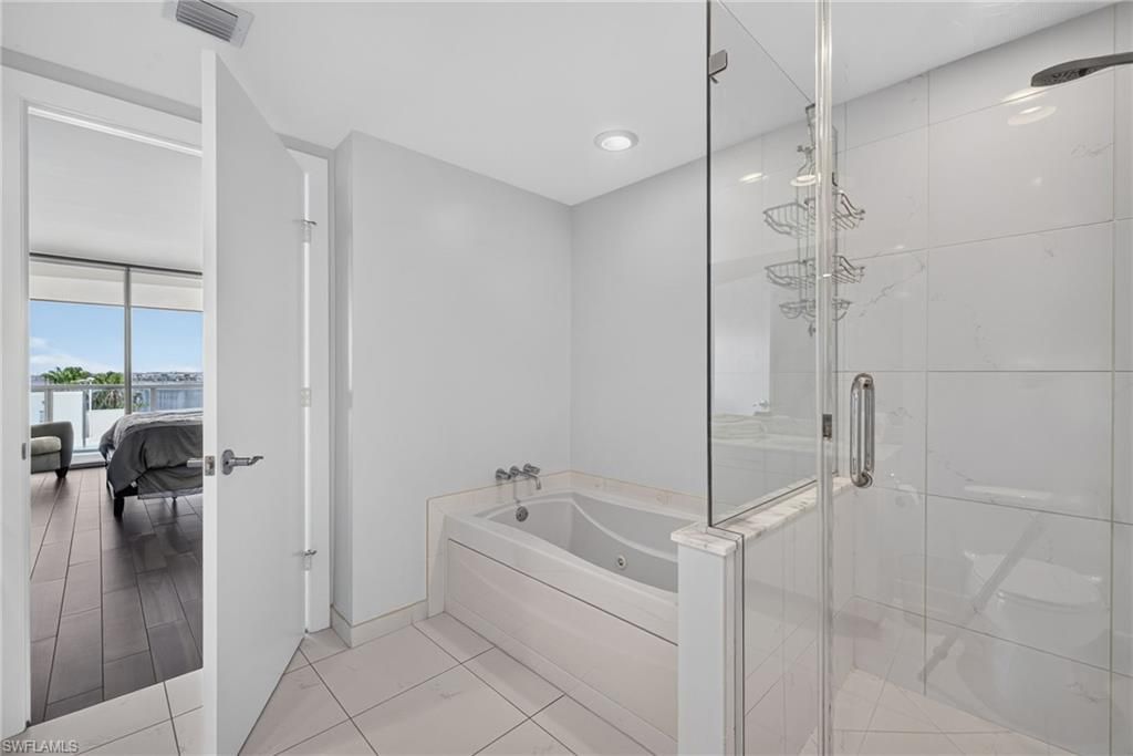 3000 Oasis Grand Blvd, Unit 505, Fort Myers, FL 33916 Photo