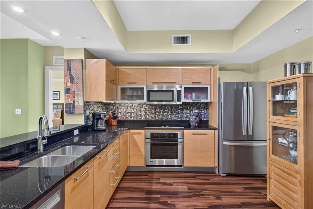3000 Oasis Grand Blvd, Unit 505, Fort Myers, FL 33916 Photo