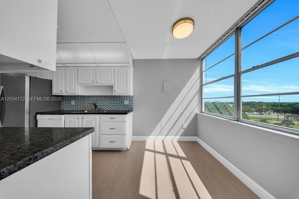 1200 Saint Charles Place , Unit 712, Pembroke Pines, FL 33026 Photo