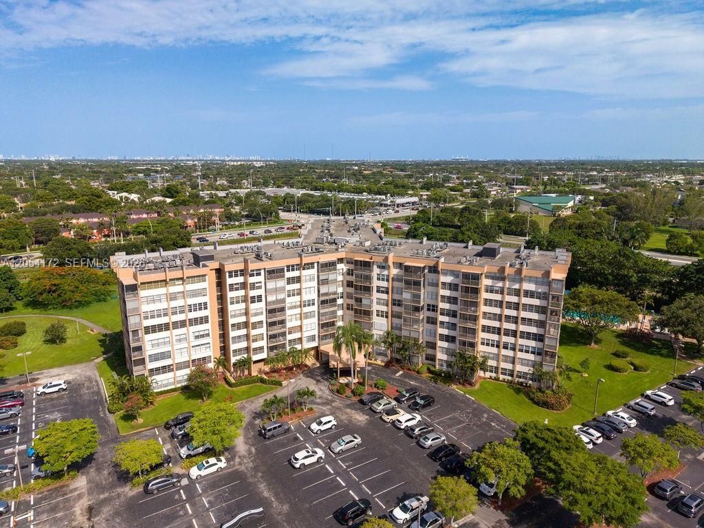1200 Saint Charles Place , Unit 712, Pembroke Pines, FL 33026 Photo