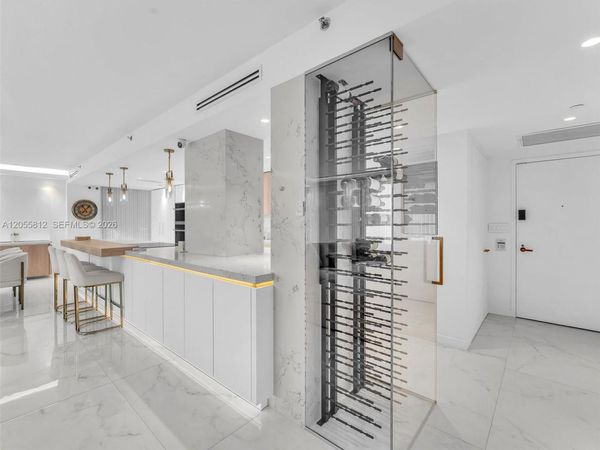 19707 Turnberry Way , Unit 6E, Aventura, FL 33180