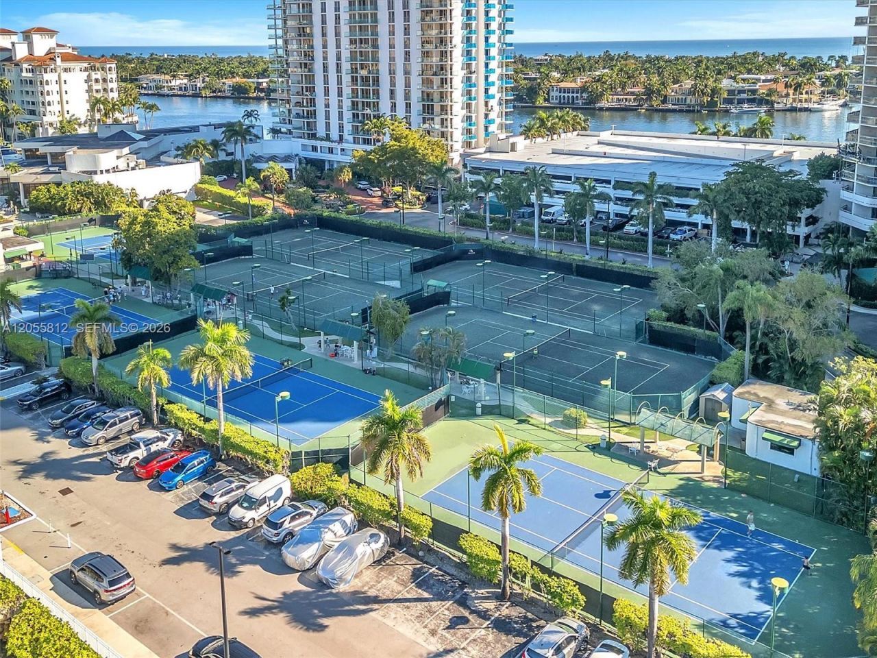 19707 Turnberry Way , Unit 6E, Aventura, FL 33180 Photo