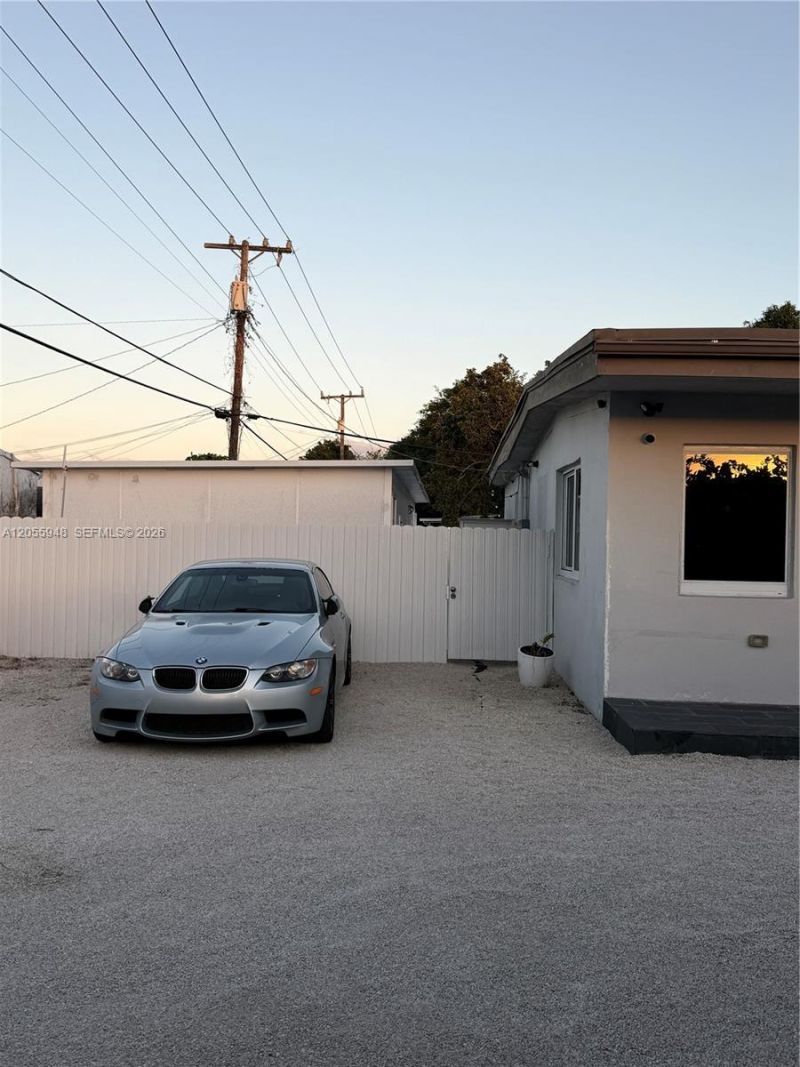 9625 NW 36th Ave , Unit REAR, Miami, FL 33147 Photo