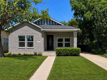 2715 Grafton Avenue, Dallas, TX 75211