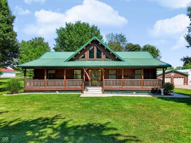 9825 S County Road 100 E, Clayton, IN 46118