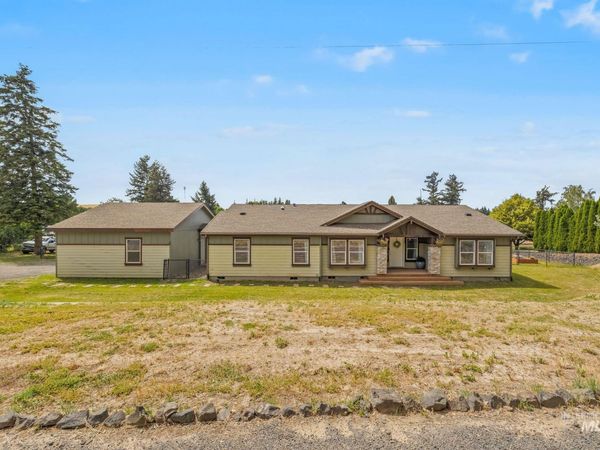 208 S Railroad Ave, Uniontown, WA 99179