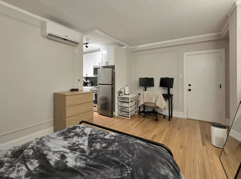 Main Photo