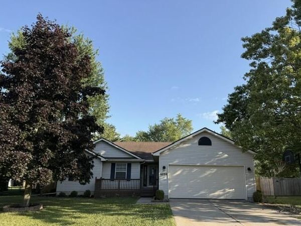 6098 Hedgerow Circle, Grand Blanc, MI 48439