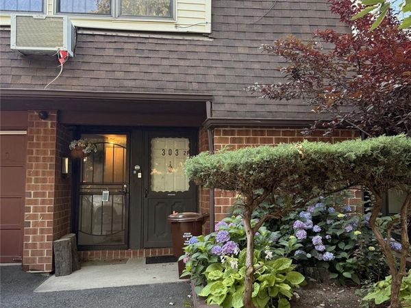 303 121st Street , Unit 116, College Point, NY 11356
