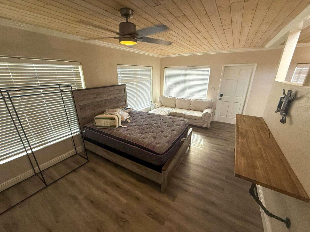 131 S Federal Highway, Lake Worth Beach, FL 33460 Photo