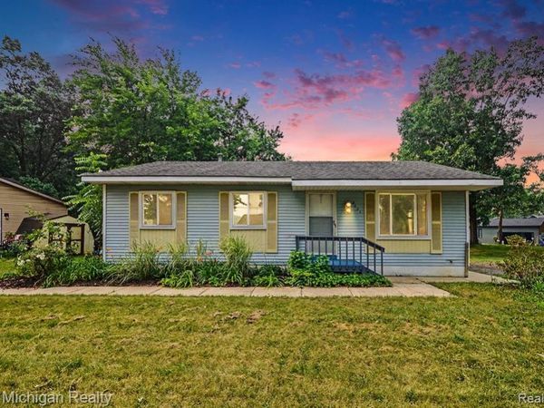 4421 Lamson Drive, Waterford Twp, MI 48329