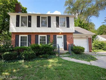 28411 Eldorado Place, Lathrup Village, MI 48076