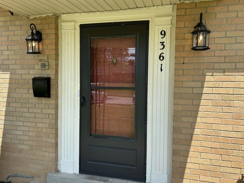 9361 Ranchill Drive, Cincinnati, OH 45231 Photo 2