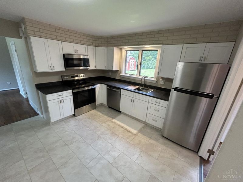 9361 Ranchill Drive, Cincinnati, OH 45231 Photo 7