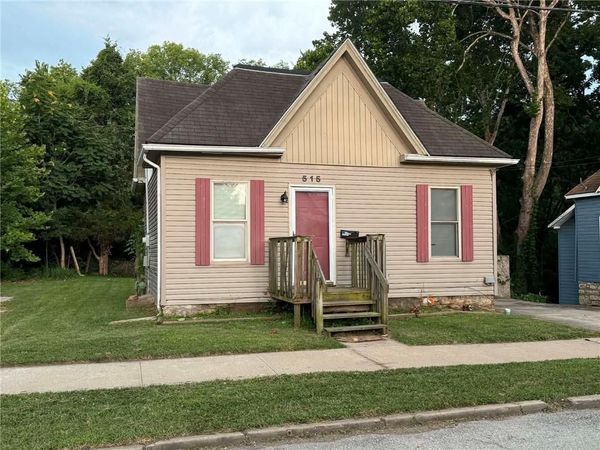 515 Park Street, Excelsior Springs, MO 64024
