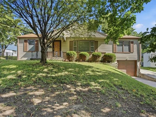 3914 Sunrise Drive, Kansas City, MO 64123