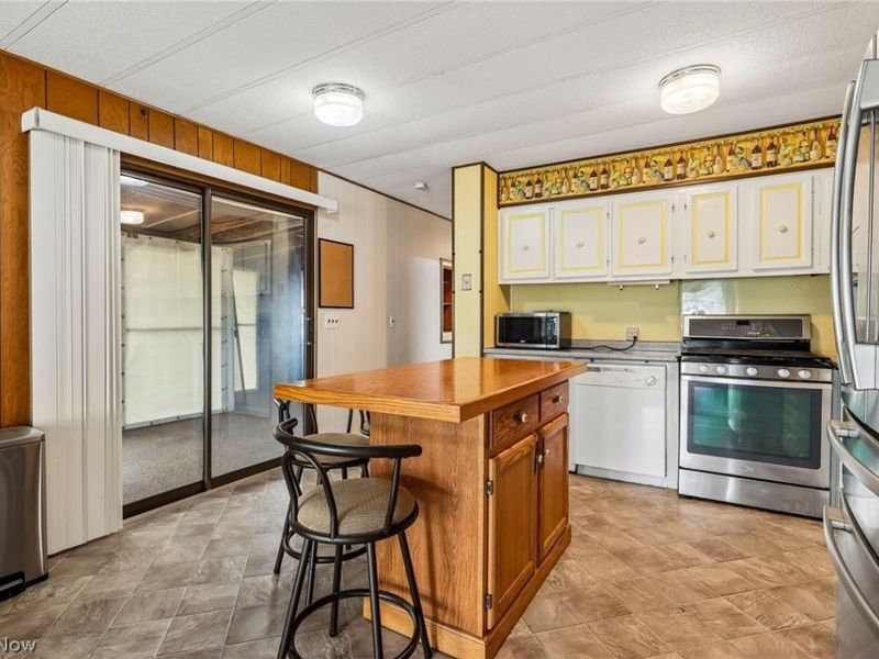 18592 Edwards Road, Unit 220, Doylestown, OH 44230 Photo 8