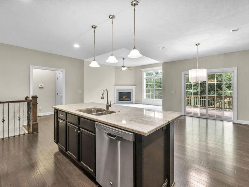 394 Woodgate Lane, Westerville, OH 43082 Photo 12