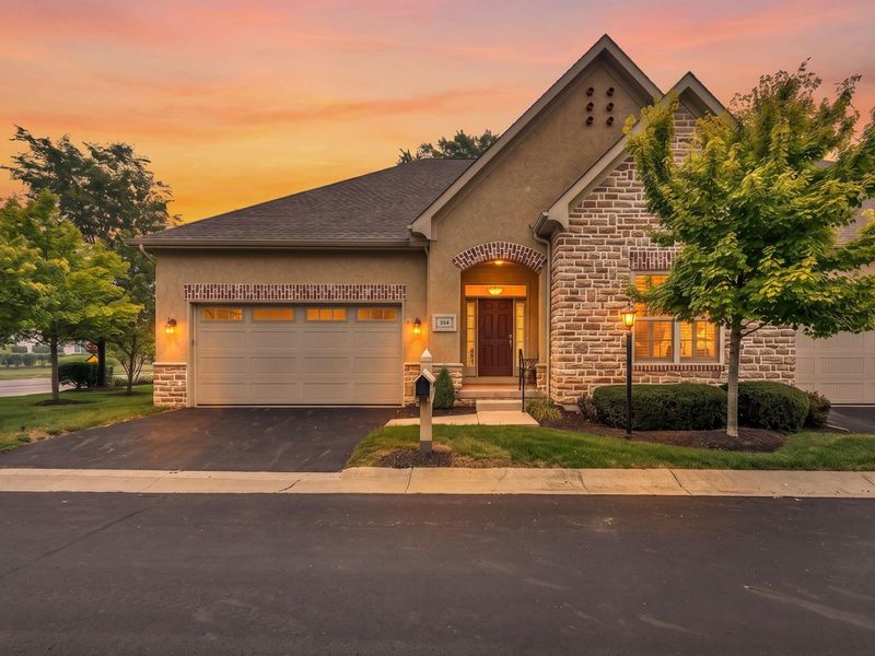 394 Woodgate Lane, Westerville, OH 43082 Photo 2