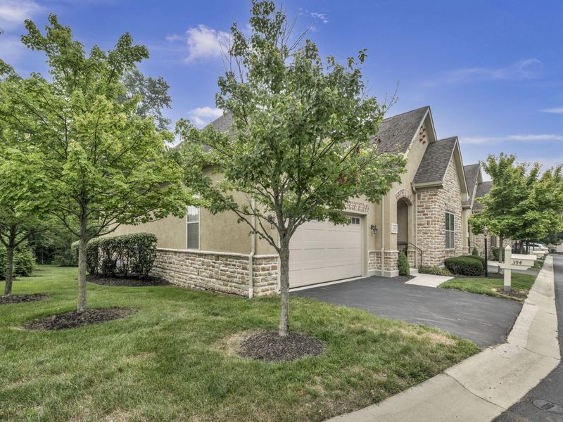 394 Woodgate Lane, Westerville, OH 43082 Photo 3