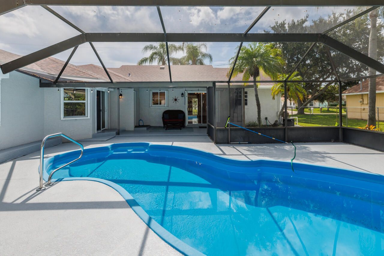 2502 SE University Terrace, Port Saint Lucie, FL 34952 Photo