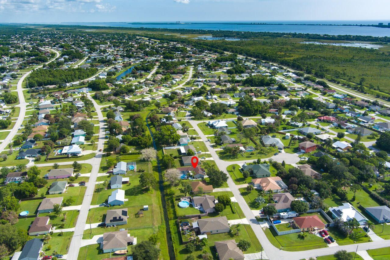 2502 SE University Terrace, Port Saint Lucie, FL 34952 Photo