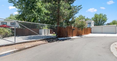 7560 Young Circle, Reno, NV 89511 Photo