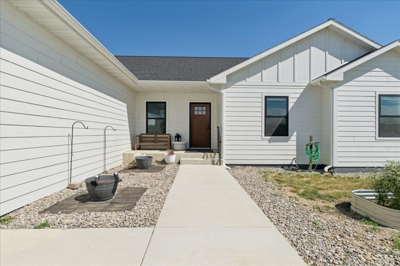 1002 4th Lane Ne, Choteau, MT 59422 Main Photo