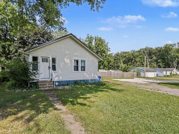 55791 Clover Road, Mishawaka, IN 46545