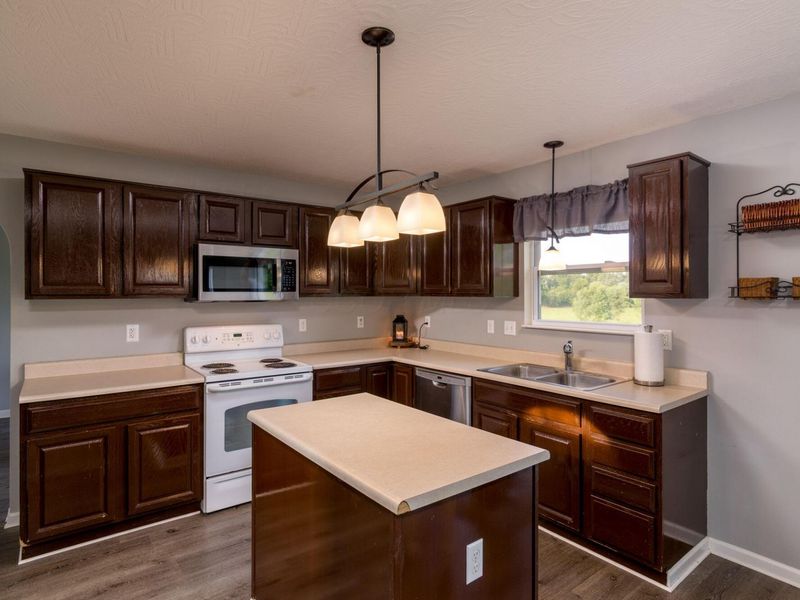 168 Spring Flower Way , Pataskala, OH 43062 Photo 17