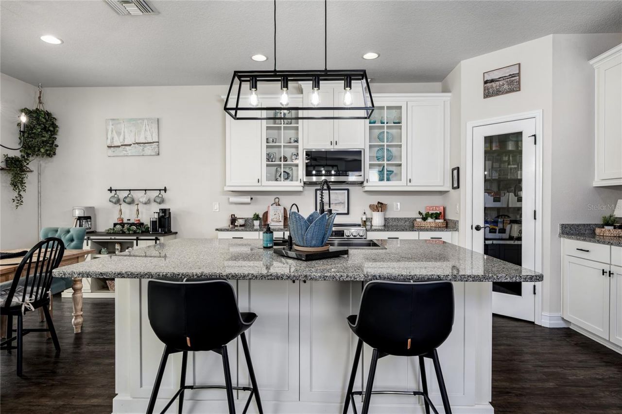 5919 Oak Mill Terrace, Palmetto, FL 34221 Photo