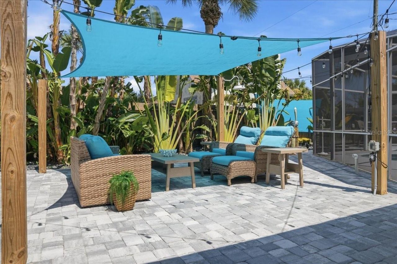 301 N Pine Street, New Smyrna Beach, FL 32169 Photo