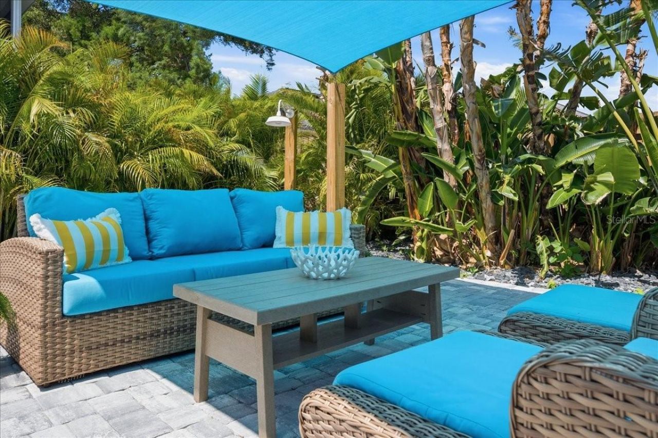 301 N Pine Street, New Smyrna Beach, FL 32169 Photo