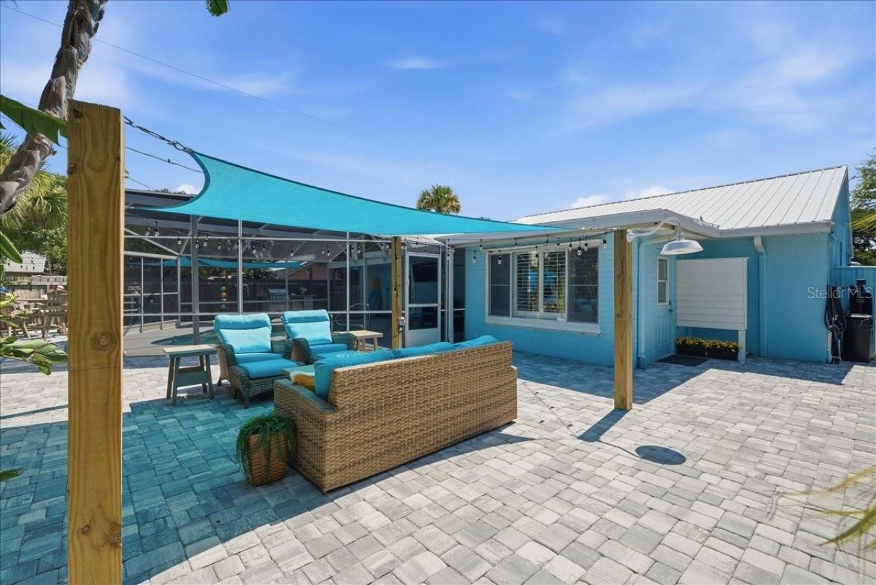 301 N Pine Street, New Smyrna Beach, FL 32169 Photo