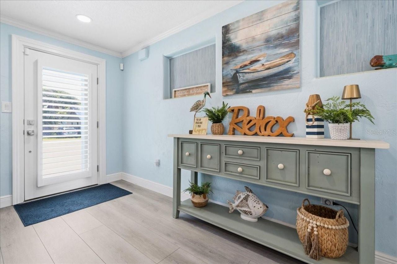 301 N Pine Street, New Smyrna Beach, FL 32169 Photo