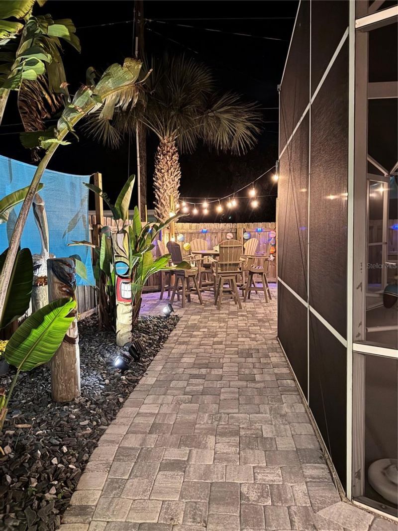 301 N Pine Street, New Smyrna Beach, FL 32169 Photo