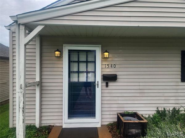 1540 Kraft Street, St Louis, MO 63139