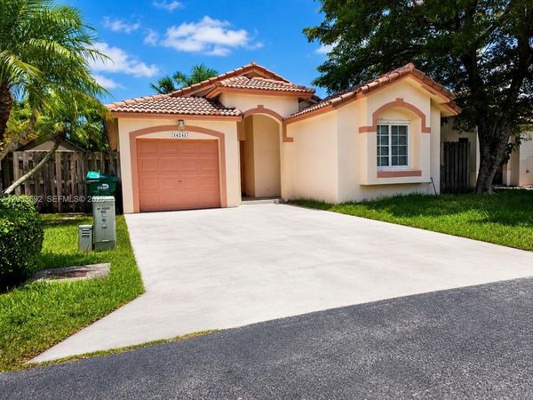 14241 SW 151st Ave , Miami, FL 33196