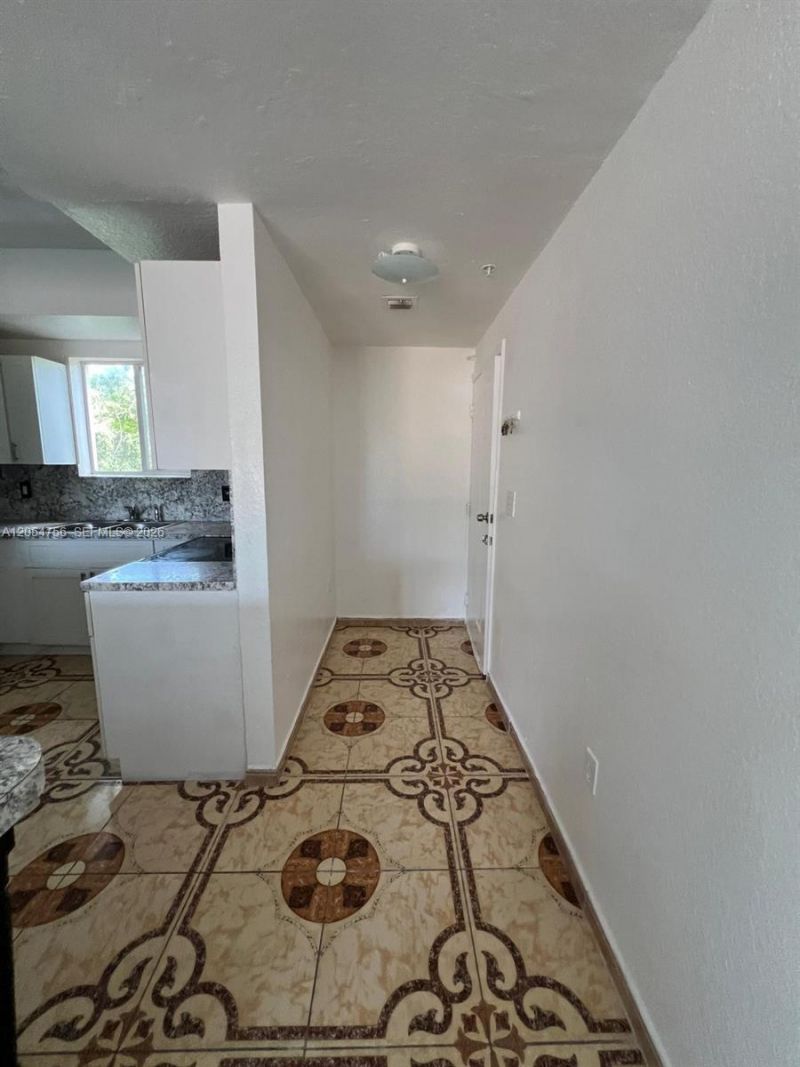 7516 NE 1st Ave, Unit 203, Miami, FL 33138 Photo